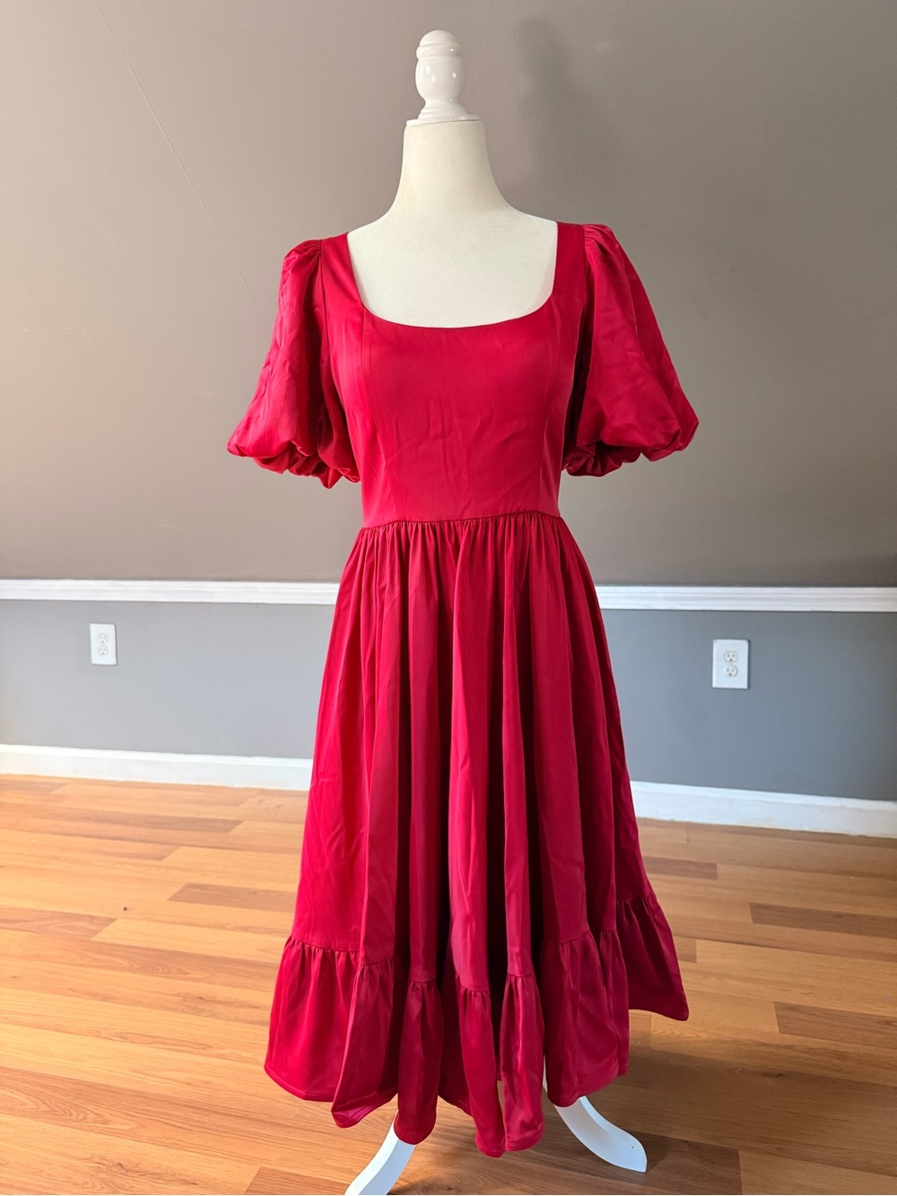Women's Red Puff-Sleeve Midi Dress